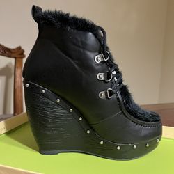 Ankle Wedge Boot     (alpine)