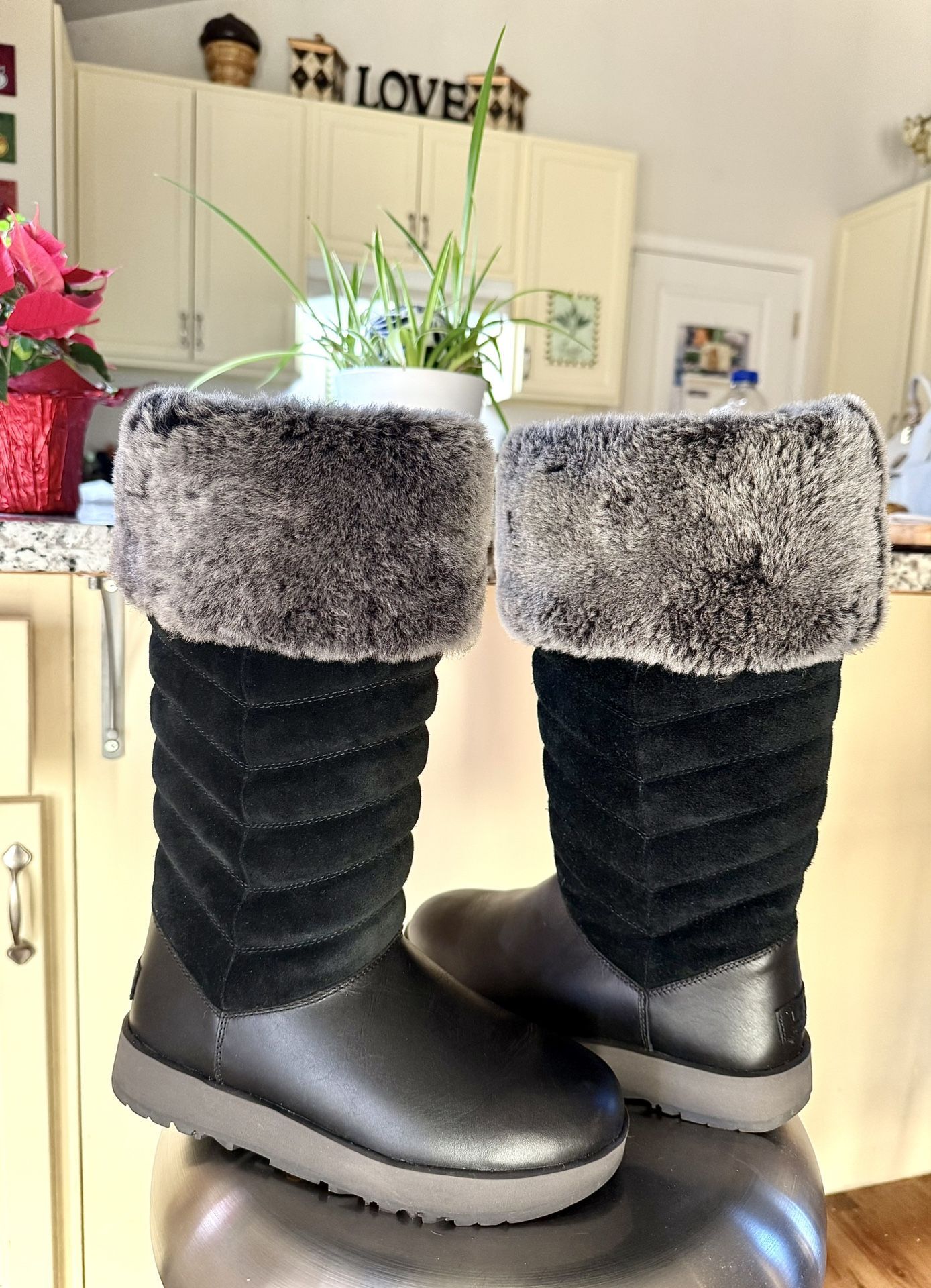 UGG SAMPLE Snow Boots All-Weather Waterproof w/ VIBRAM SOLES Arctic Grip WET ICE TECH sz 7