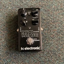 Dark matter distortion pedal