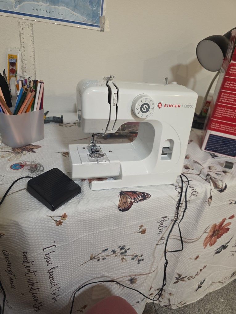 Sewing Machine Singer