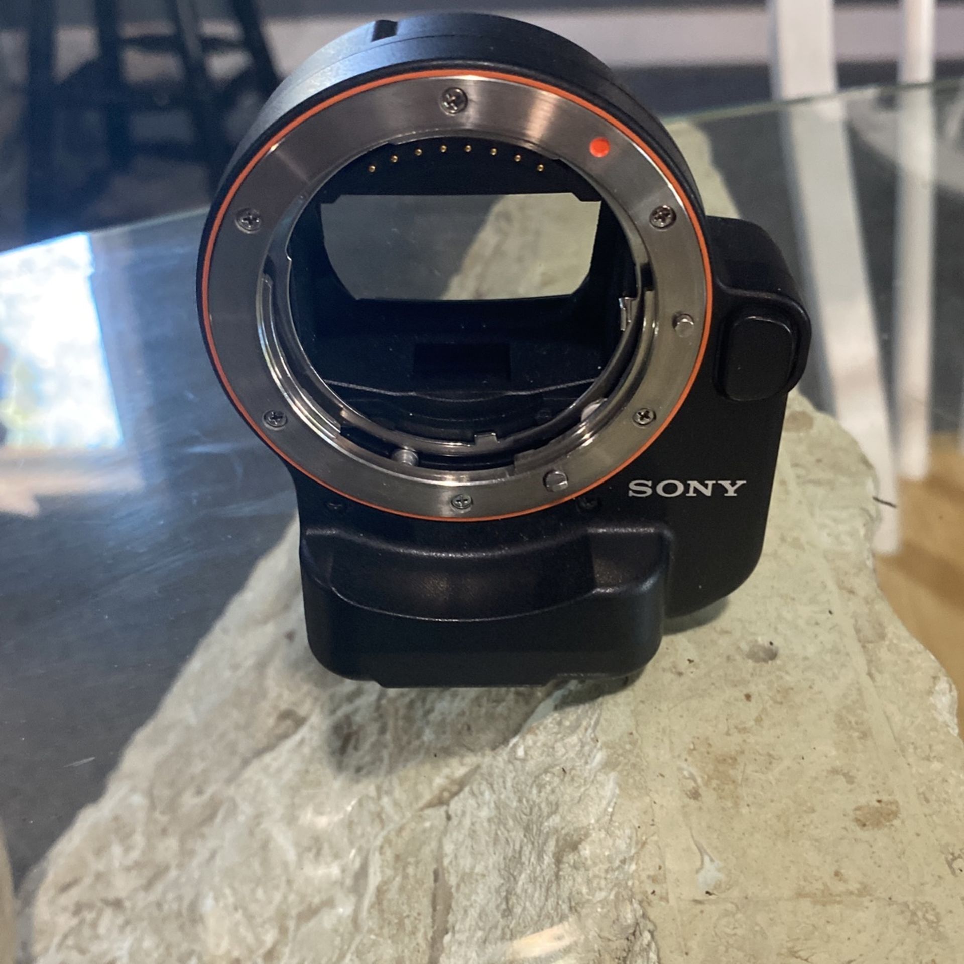 Sony LA EA4 Adapter (A Lens To E Mount)