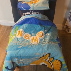 Disney Finding Nemo Toddler Quilt And pillow Sheet