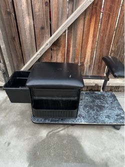 Pedicure nail station $100