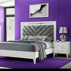 *Unreal Pricing!!!*---Stunning Colby King Platform Bed/Dresser Sets---From $499!!!---Delivery/Financing Available🤭