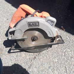 BLACK+DECKER 7-1/4-Inch Circular Saw with Laser, 13-Amp