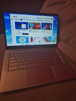 Hp laptop 15"touch screen $280 trade Pokémon 30th  etb