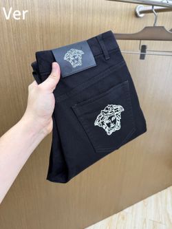 Versace Men’s Jeans 2026 New