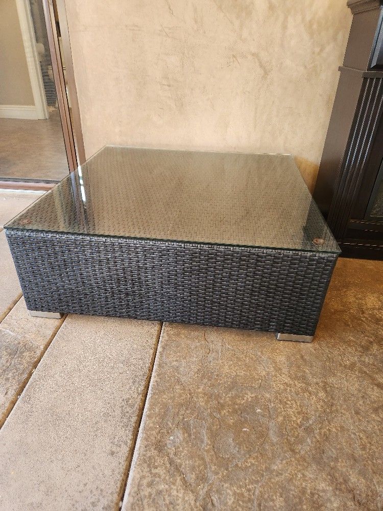 Wicker Coffee Table With Glass