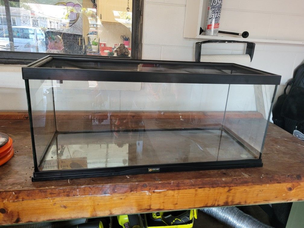Zoo Med Tank