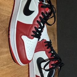 Jordan 1 Low Chicago