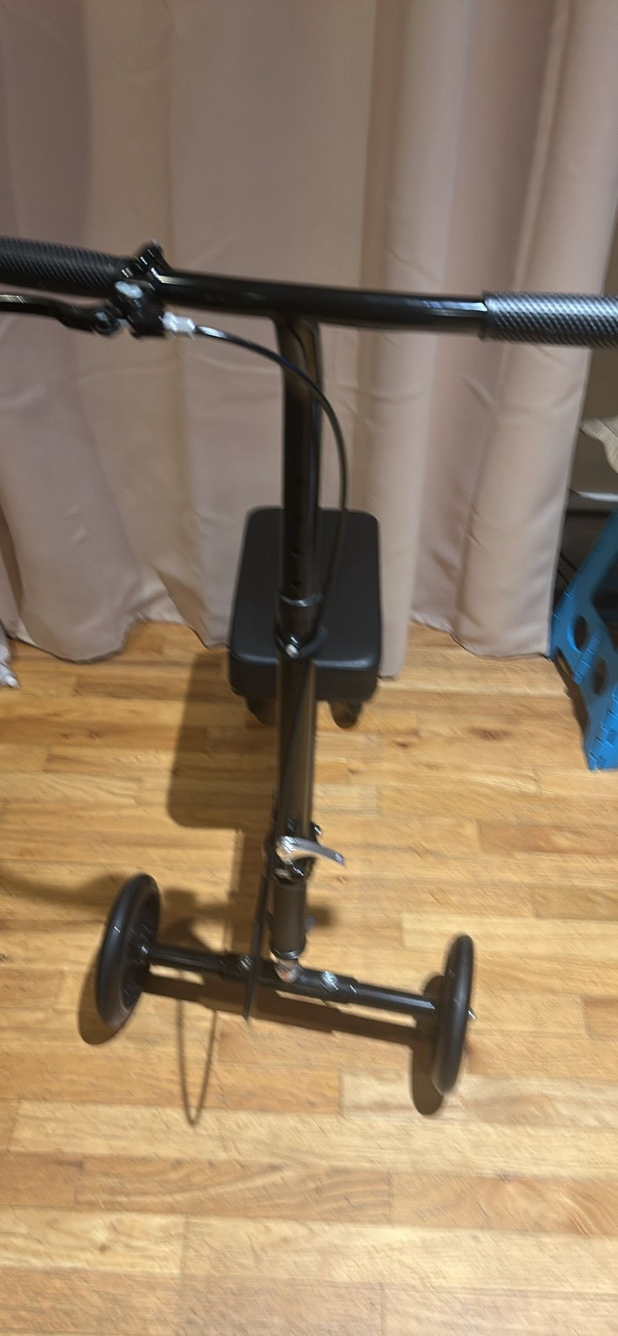 Knee Rover/Scooter