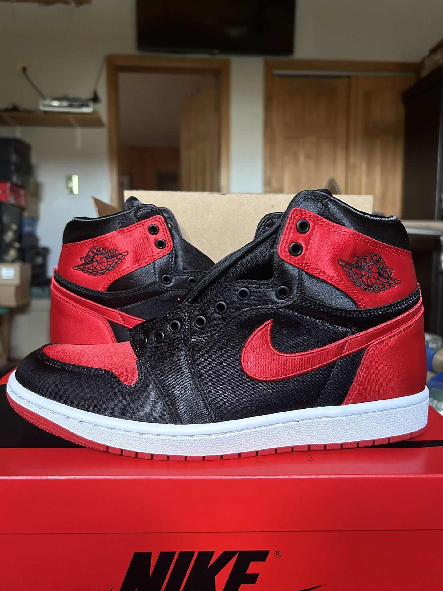 Women’s Air Jordan 1 Satin Bred