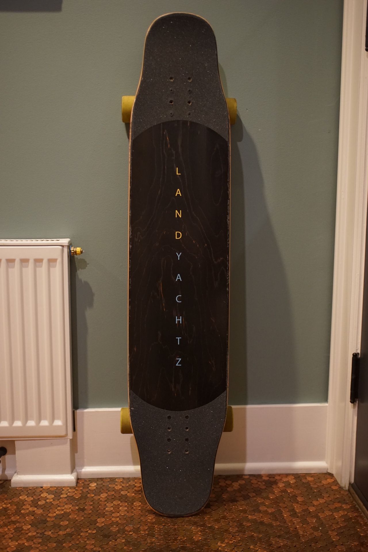 Landyatchz Stratus 46 Spectrum 