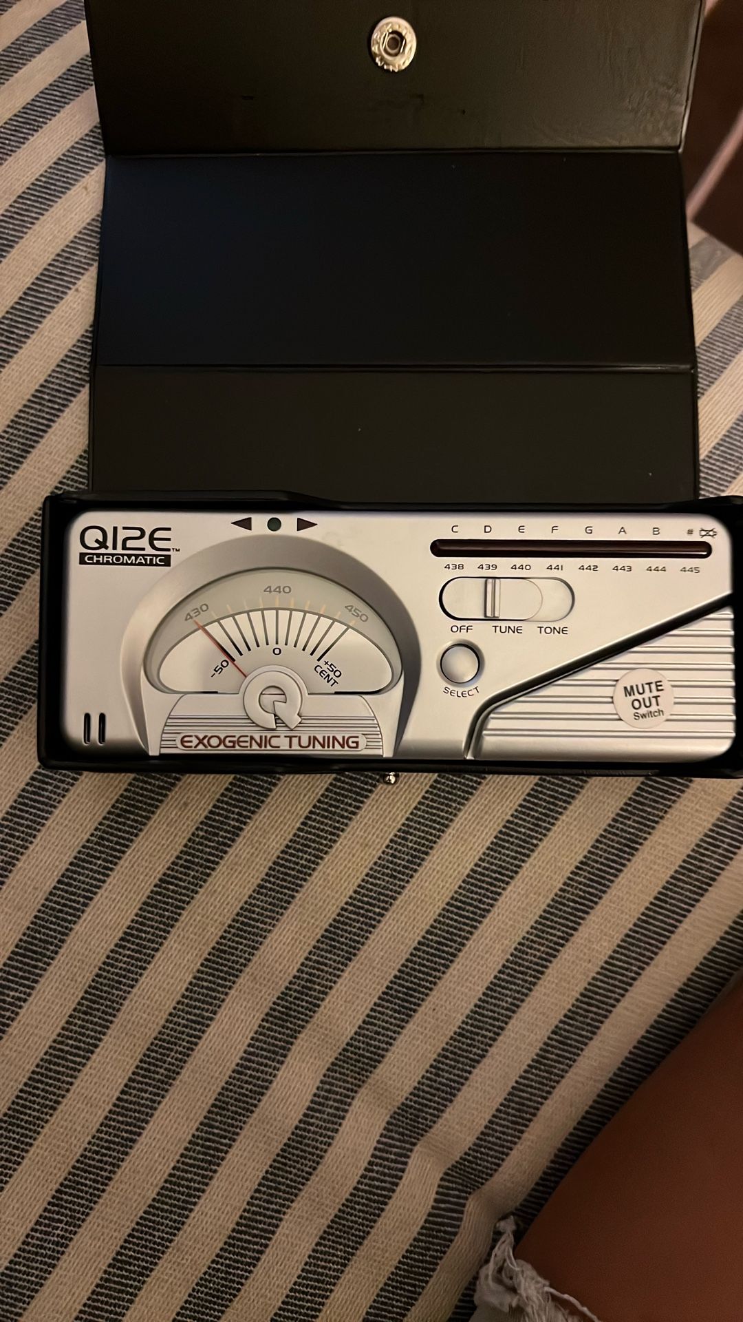 Qwik Tune QT12E Auto-Chromatic TunerExogenic Tuning