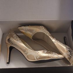 NEW Karl Lagerfeld Gold Snakeskin Heels Size 6, Wedding / Party / Formal