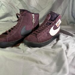 Nike High Top Suede Athletic Sneakers Burgundy Black White Zipper Lace Up