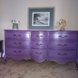 Broyhill Updated French Provincial 9 Drawer Dresser