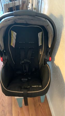 Graco Snugride 35 car seat & 2 car seat bases