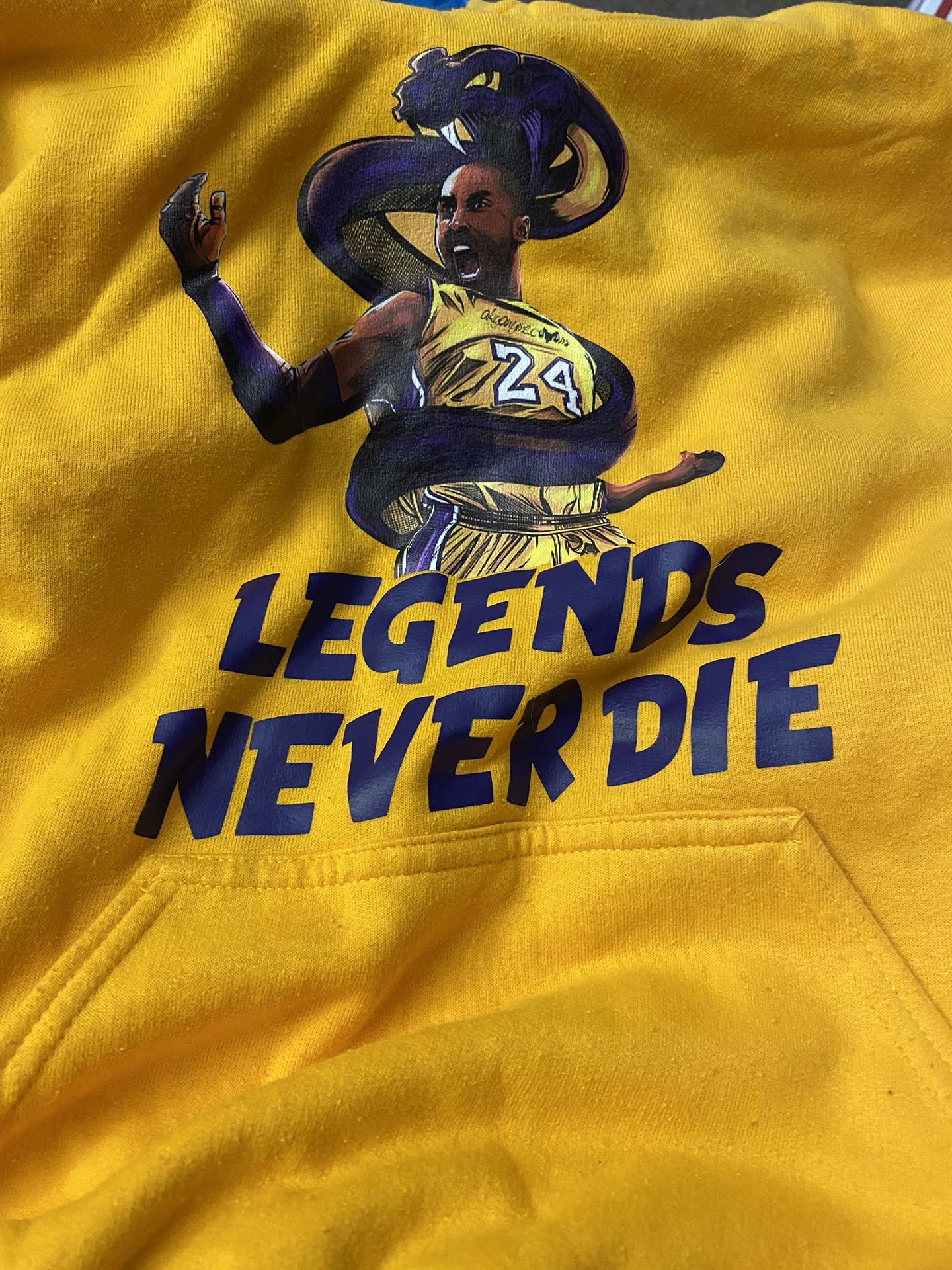 Kobe Bryant Gildan Medium Yellow Hoodie