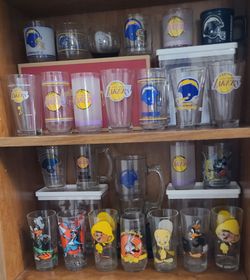 Vintage glass cups / mugs