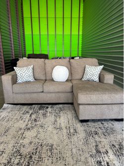 Ashley furniture sectional sofa couch (Delivery AVAILABLE)