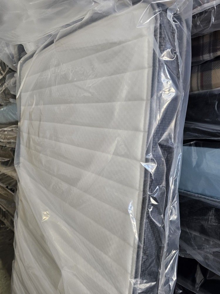 Twin New Mattress Plush Top