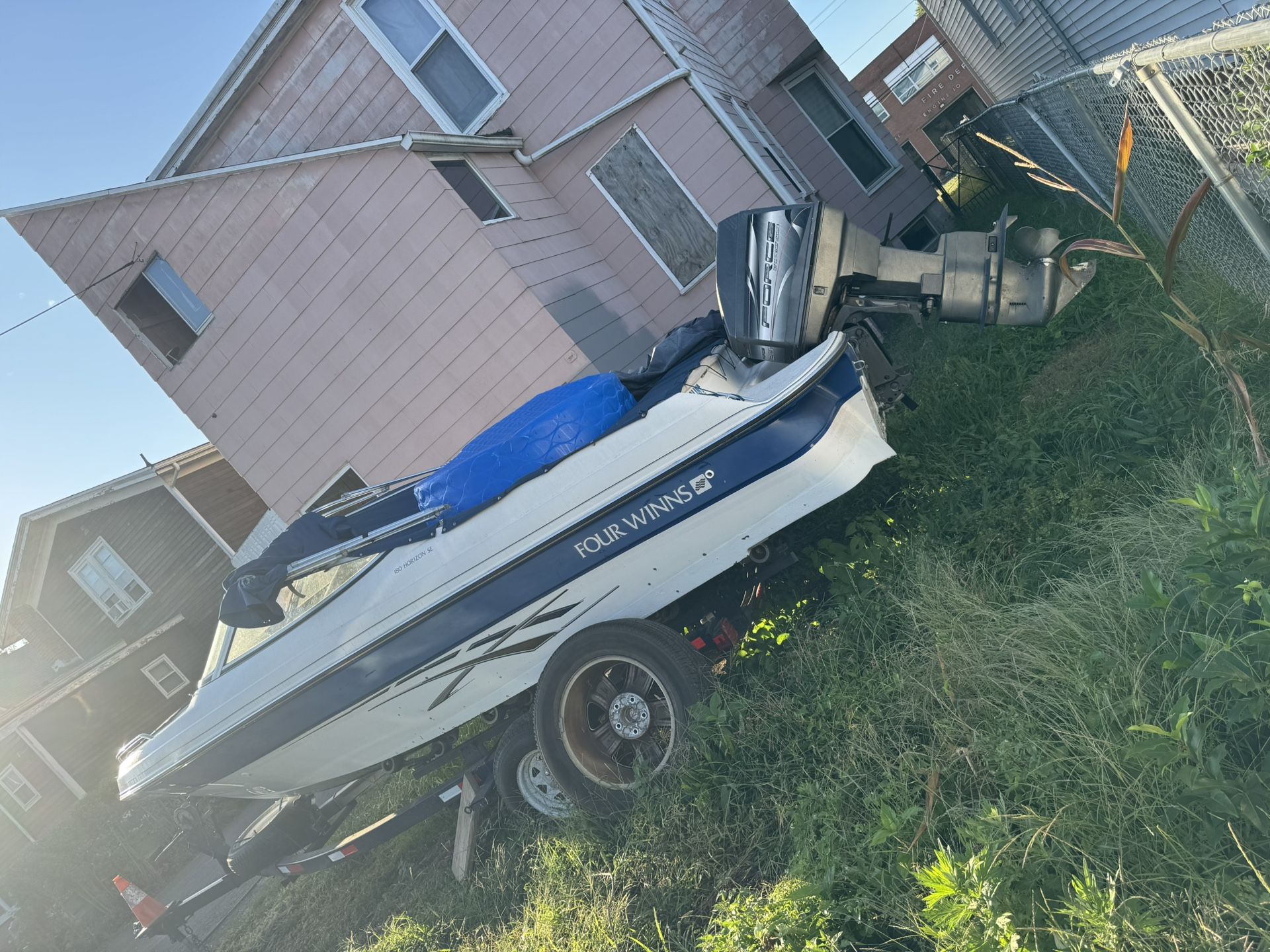 1998 Four Winns 18H