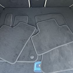 New Mercedes Benz GLC300 Carpet Floor Mats 