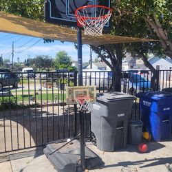 Basketball hoop