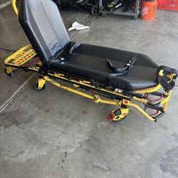 Stryker MX-Pro R3 Medical Stretcher/Gurney