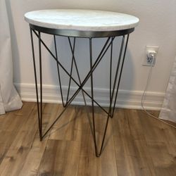Round Marble & Brass End Table - Furniture End Piece 