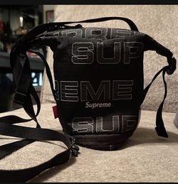 Supreme Pouch