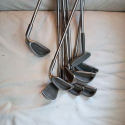 Spaulding Marquis Gold 9 Club Set, Everything But Driver!