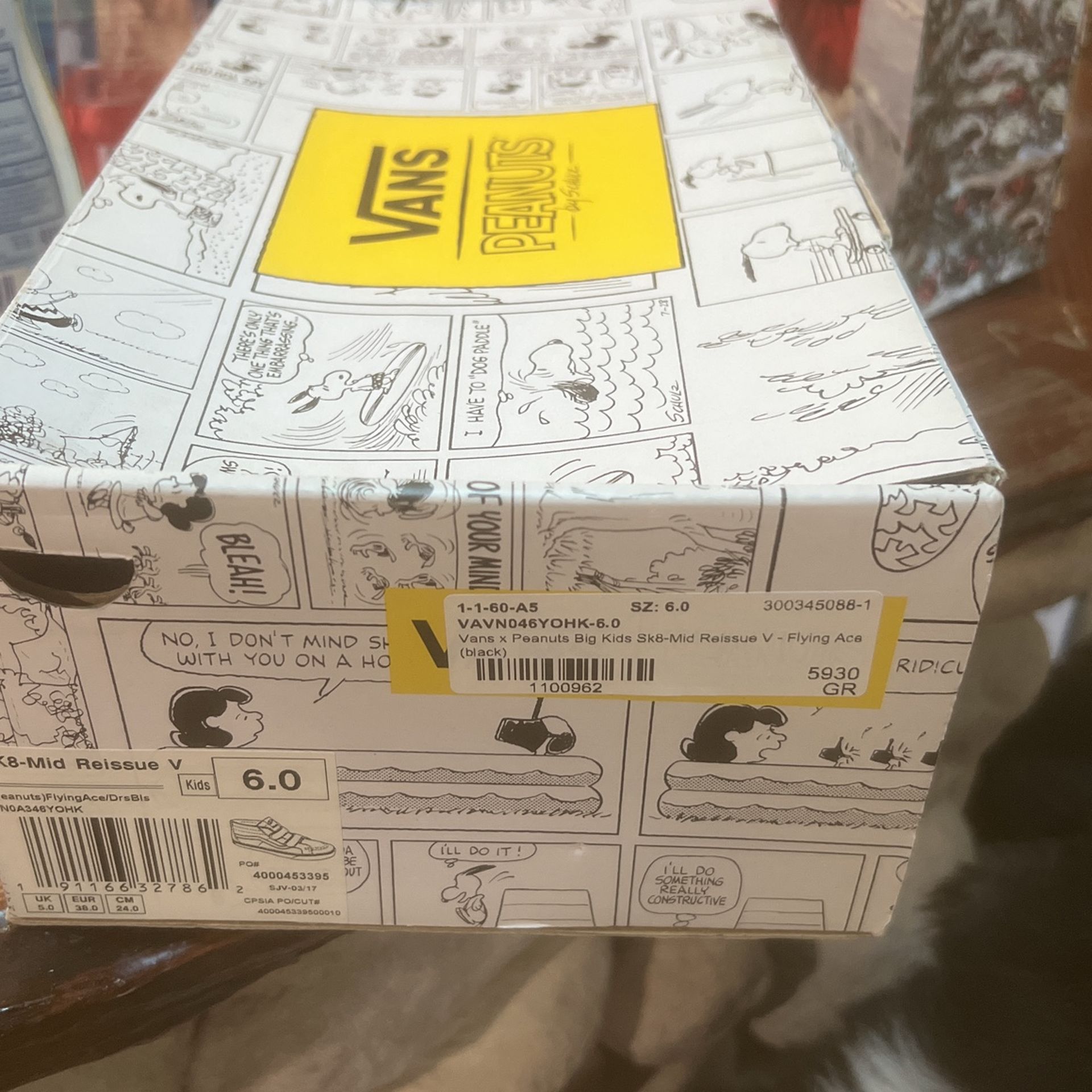New VANS Peanuts High Tops Size 6