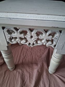 Banquito Madera blanco, Alto 11",Ancho 11",Largo 11", Usado Buenas Condiciones