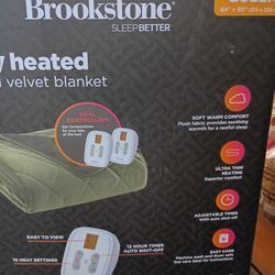 New Brookstone Dual Controlled Blanket