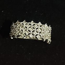 Silver Plated Ring Size 7 Swarovski Crystals
