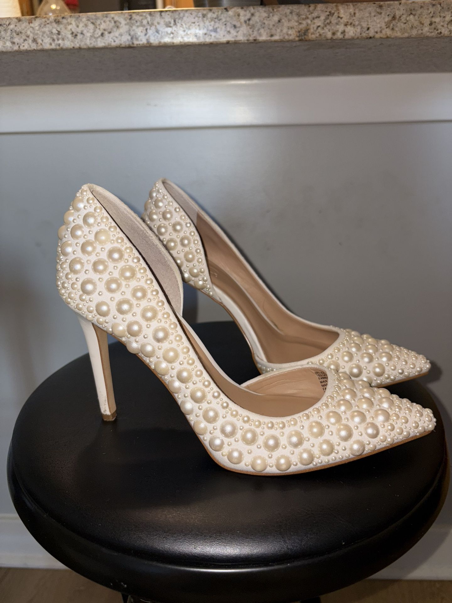 INC White Pearl heels