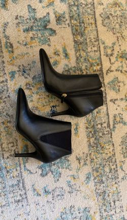 Nine West Leather Bootie Size 9 NEW