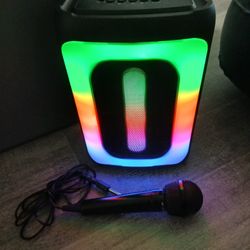 Bluetooth.
Speaker and microphone
