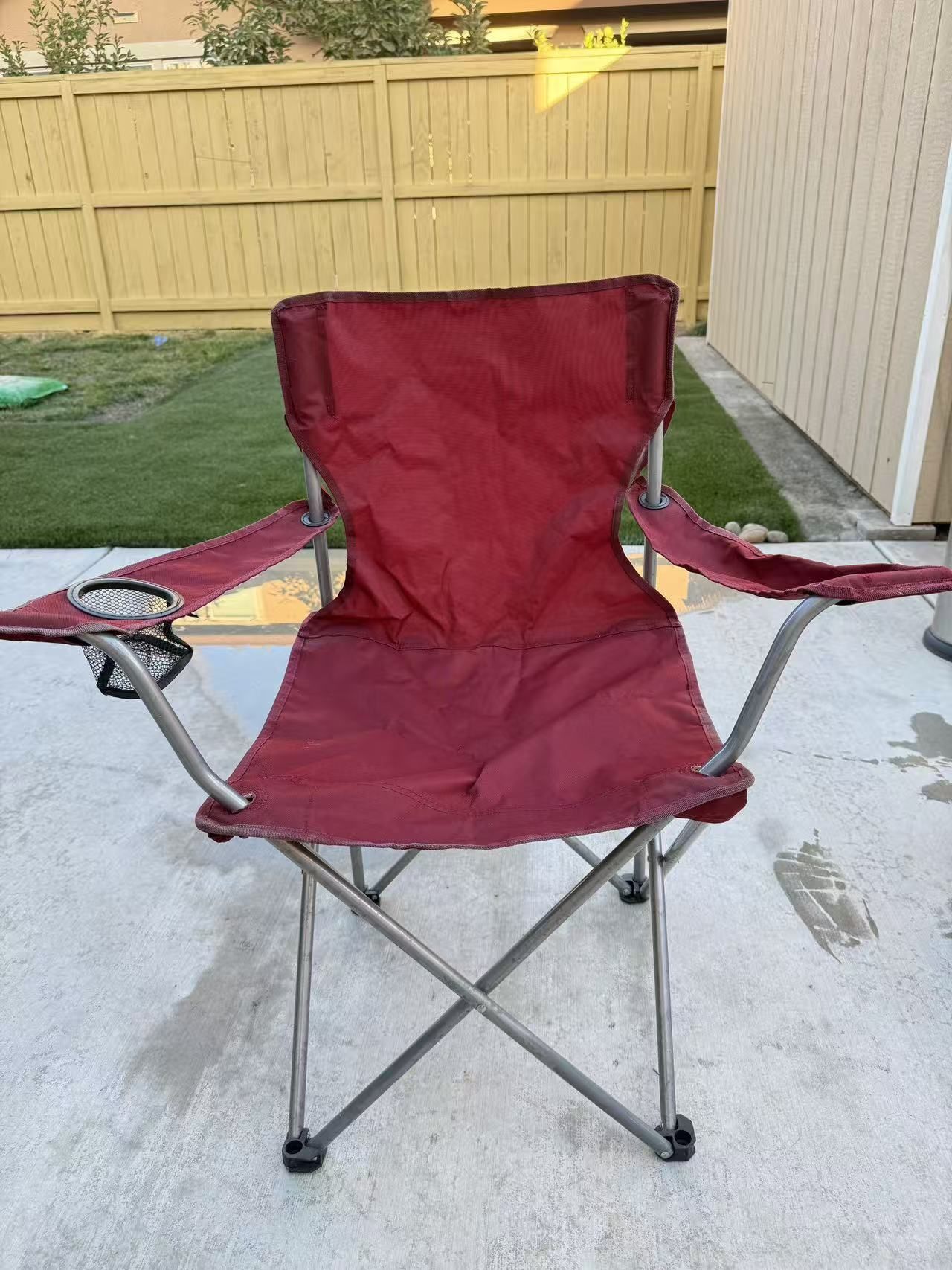 10 Dollars Chair 