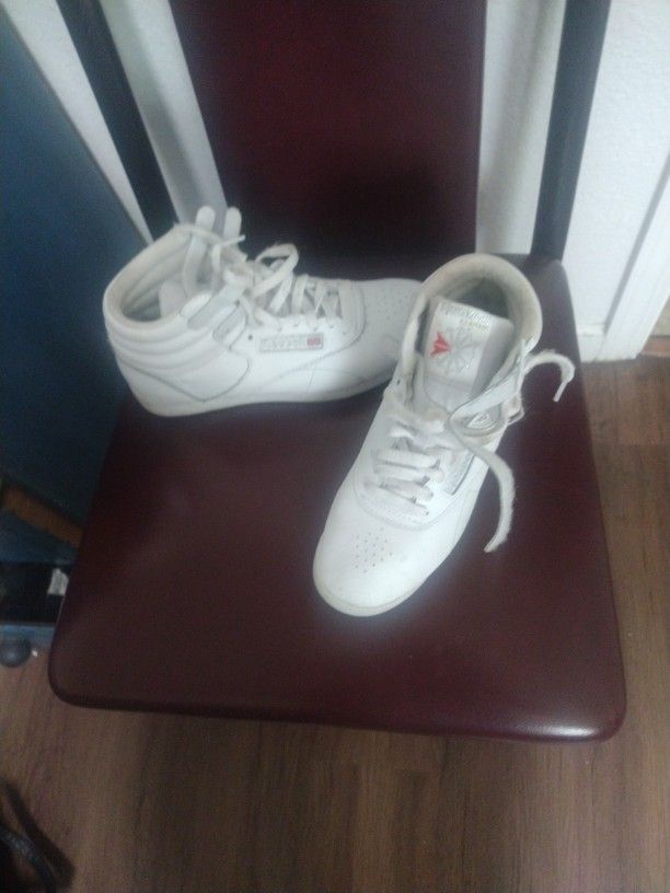 Reebok Classic High Tops Brand New Size 8