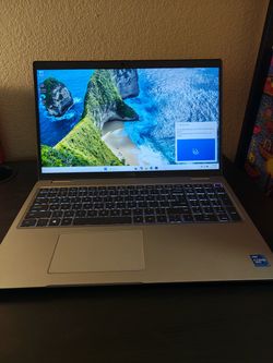 i7 15in Dell Latitude 5520 512gb/16gb