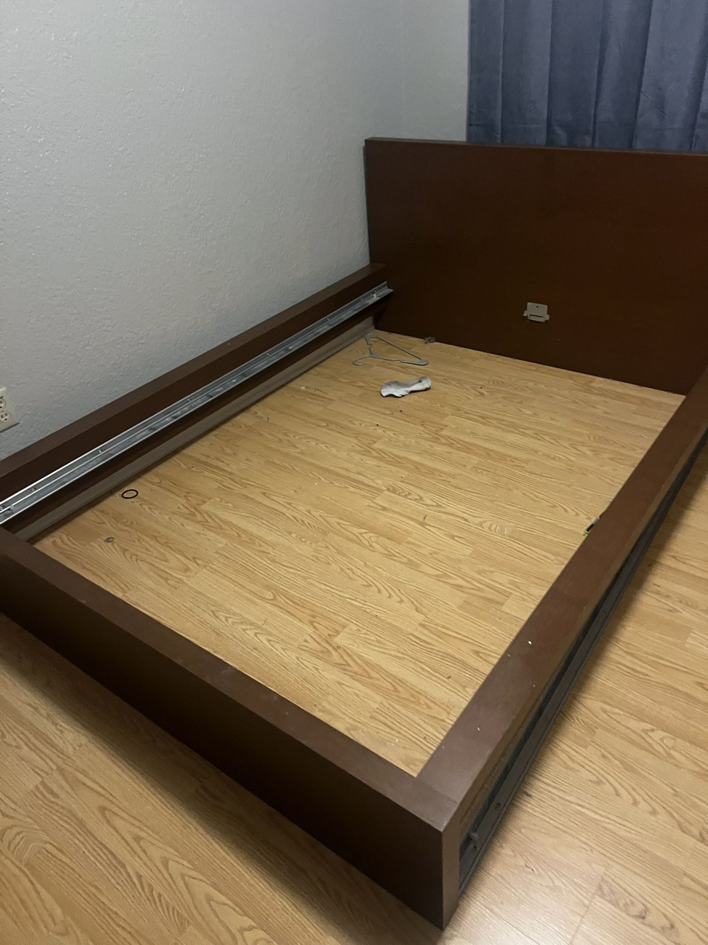 BED FRAME FULL