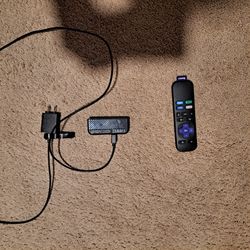Roku Premiere 4K HDR Streaming Player (Model 3920X)  & Remote +Charging Cable
