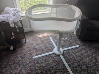 Halo Bassinest with washable organic mattress, accessories, and newborn insert