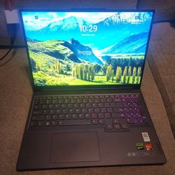 Lenovo legion slim 5 (w/ upgraded NVMe 2TB SSD)
