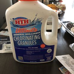 HTH Ultimat Mineral Brilliance Chlorinating Granules