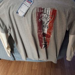 Medium Tampa Bay Buccaneers Shirt Brand New Long Sleeve 