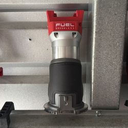 Milwaukee M18 FUEL Brushless Cordless Compact Router